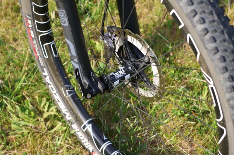 Canyon Lux cf8 vel. L