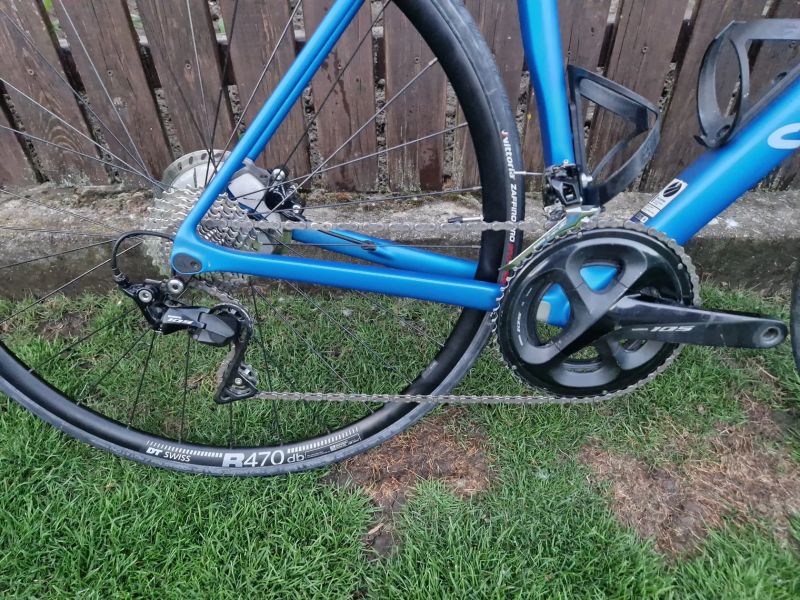 Canyon Ultimate CF SL – karbon / Shimano 105 / nové pláště + kola