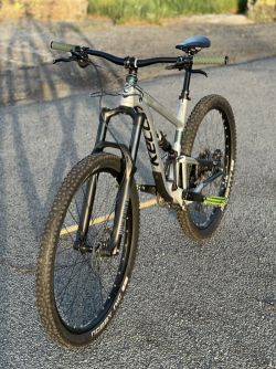 KELLYS THORX 10