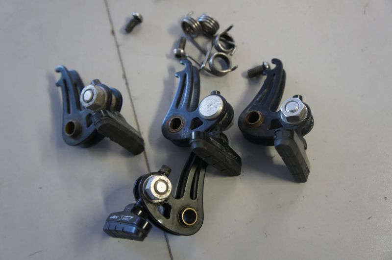 Cantilever Froggleos