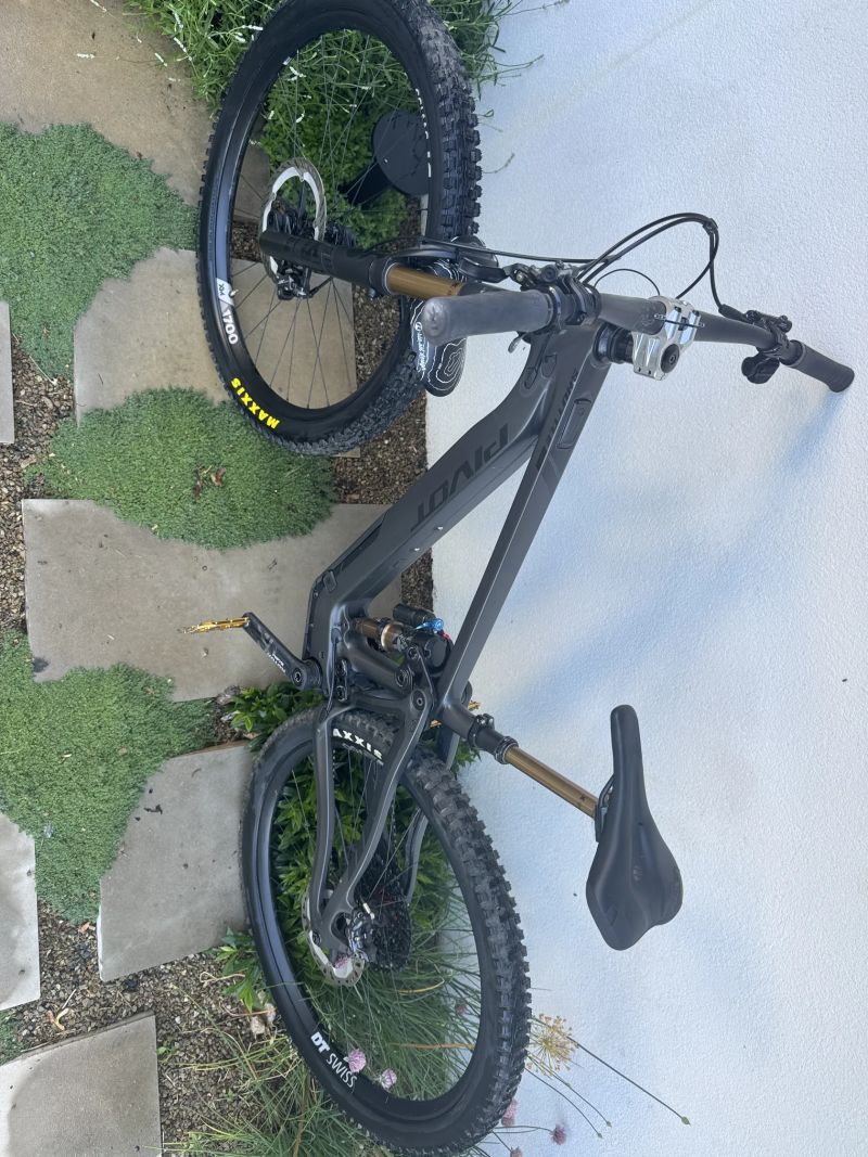 Pivot Shuttle SL PRO X0 Eagle Transmission, velikost S (ZÁRUKA)