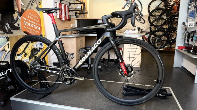 Colnago COLNAGO V4Rs – Dura-Ace Di2 12s, karbonová kola CDR351, Wattmetr Shimano dual