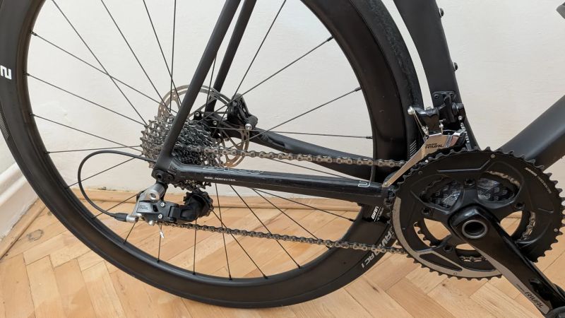 Karbon kola SLR 2