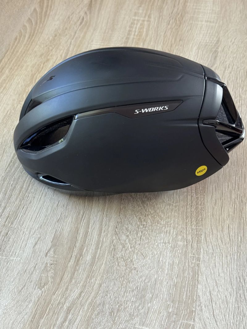 S-Works Evade 3 ANGi ready black - M