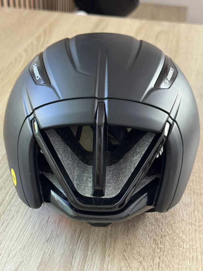 S-Works Evade 3 ANGi ready black - M
