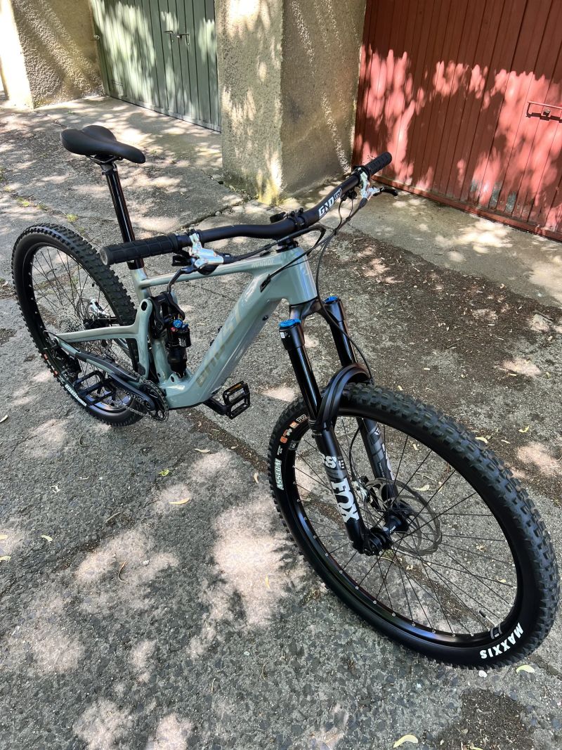 Light E-MTB GHOST Path Riot CF Advanced – jako NOVÉ 22 km