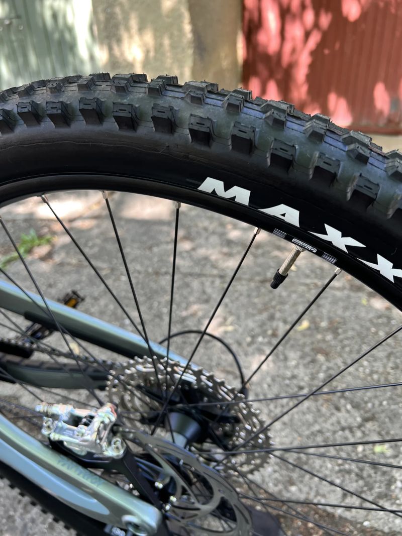 Light E-MTB GHOST Path Riot CF Advanced – jako NOVÉ 22 km
