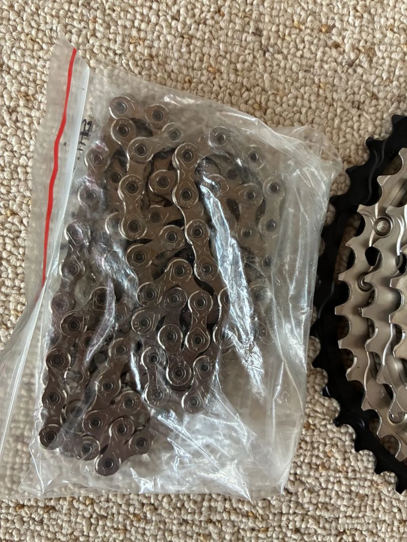Shimano GRX 12s kazeta + řetěz