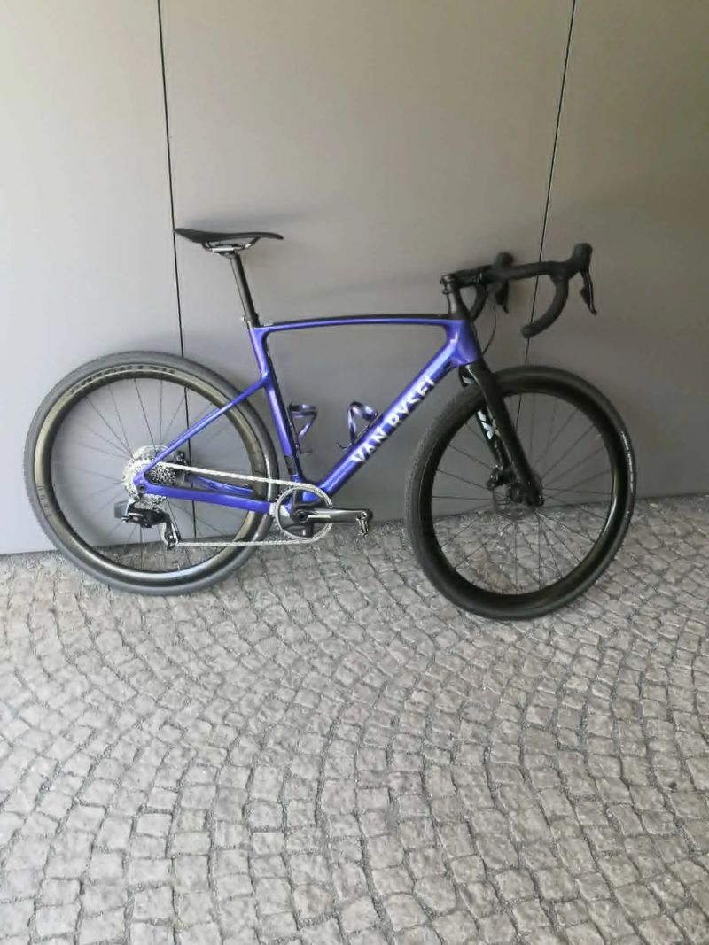 RCX II FORCE AXS 12 rychlostí - 8,1kg