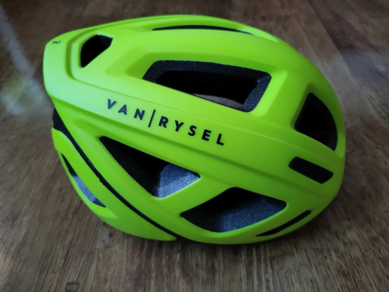 Prodám cyklistickou helmu Van Rysel Roadr 500