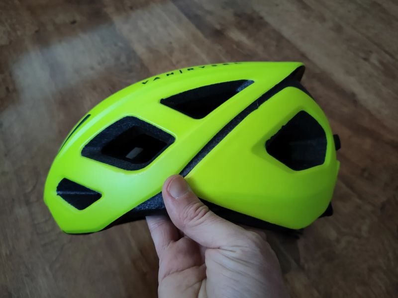 Prodám cyklistickou helmu Van Rysel Roadr 500