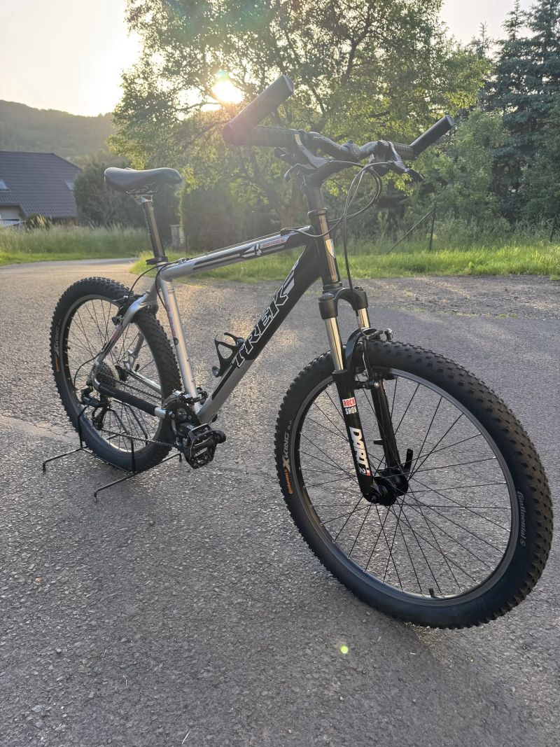 Trek 4500