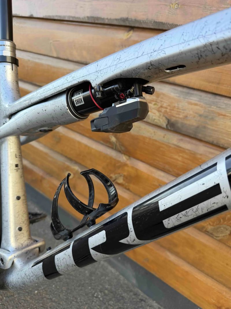Trek Supercaliber SLR 9.9 Flight Attendant Gen 2 Argent Drizzle