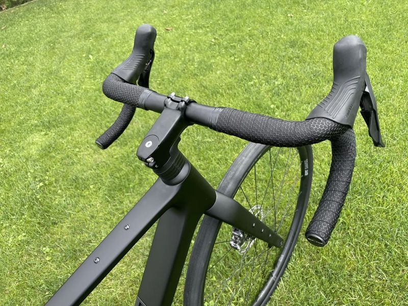 Carbon Gravel Custom 2026, GRX 810 2x11, M/L (175-185cm), 8,7kg