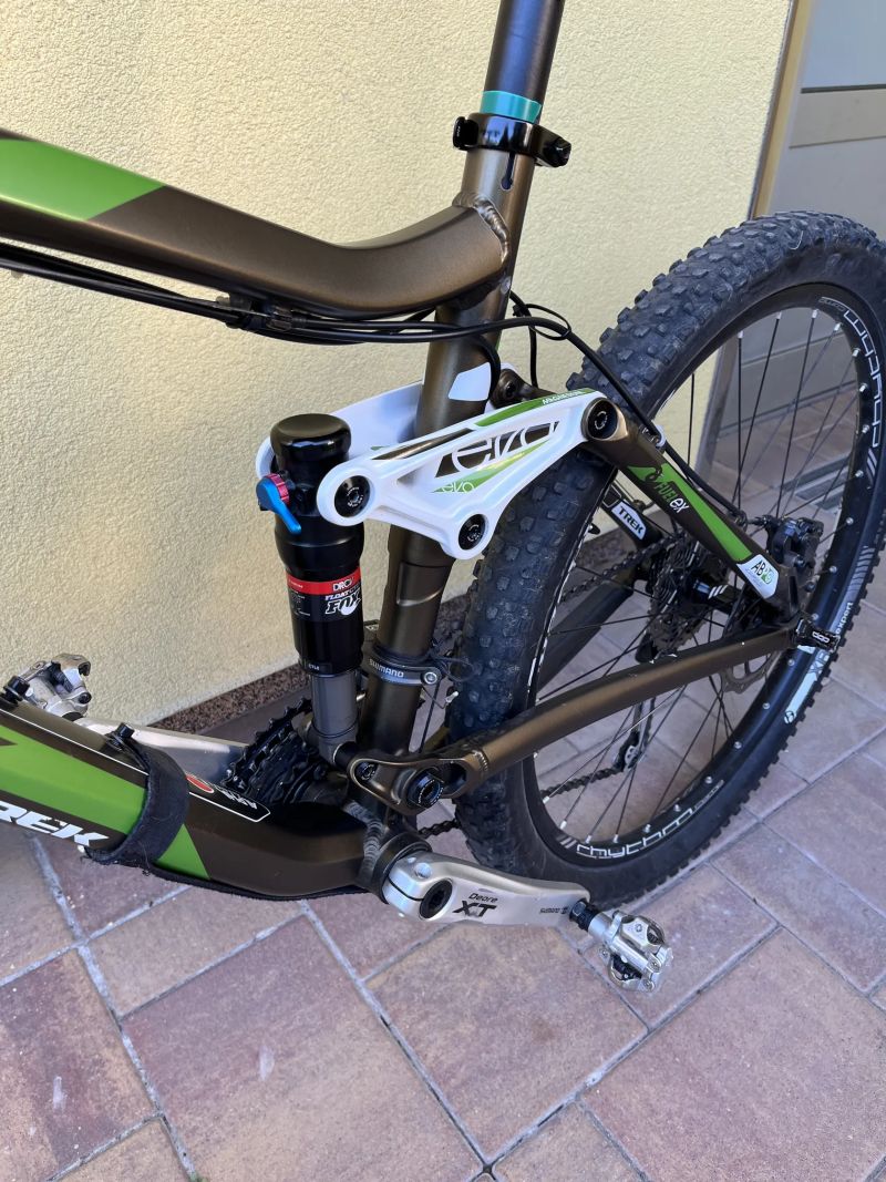 Prodám celoodpružené kolo Trek Fuel EX 8 (26") - Velikost M/L - Bronzová metalíza
