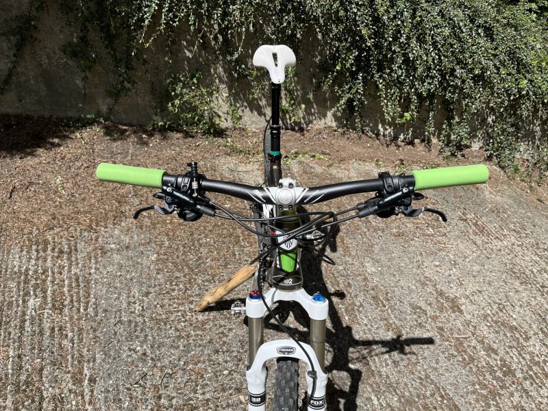 Prodám celoodpružené kolo Trek Fuel EX 8 (26") - Velikost M/L - Bronzová metalíza