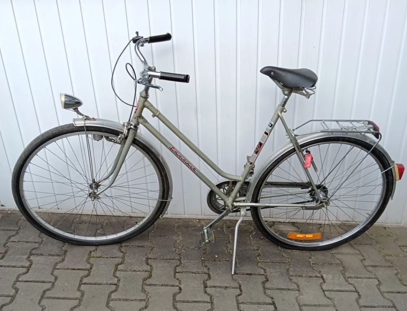Kolo Favorit dámské, cca 1985