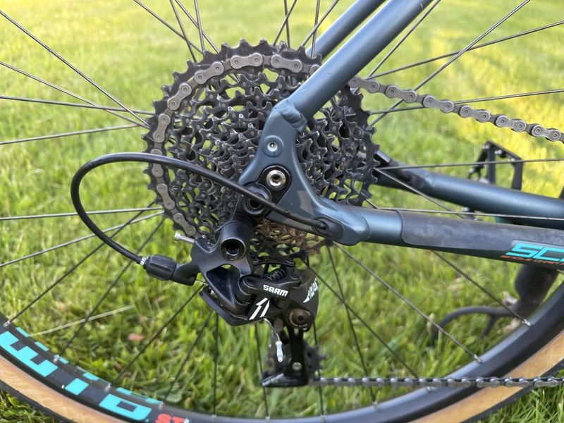 🚴‍♂️ WHYTE FRISTON V2 – gravel, co tě bude nutit jezdit dál a dál