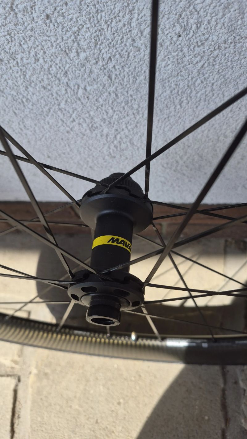 MAVIC COSMIC SL 65 DISC CARBON CENTERLOCK ořech SHIMANO