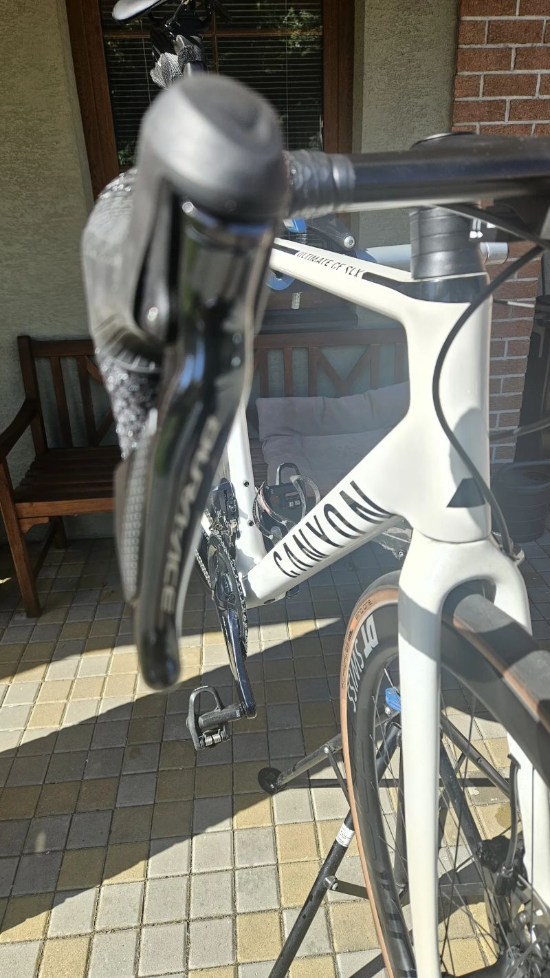 Canyon Ultimate CF SLX 9.0 Di2 Dura-Ace