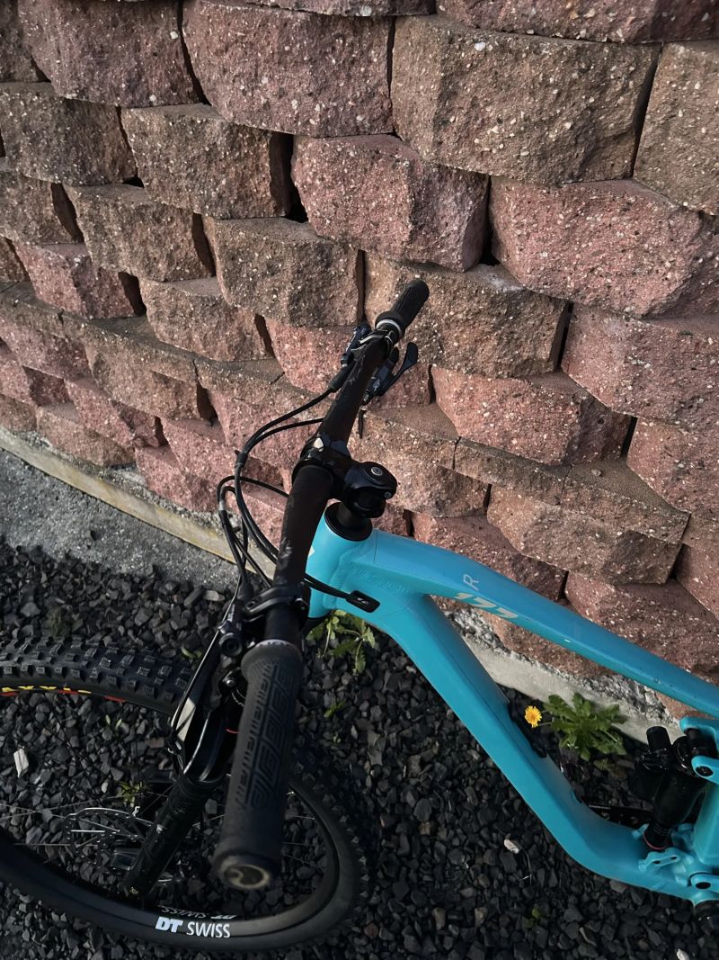 Cube Cube Stereo ONE77 Race