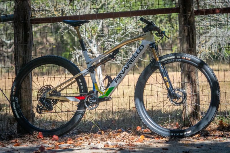 Poptávám Pinarello dogma XC vel M, L