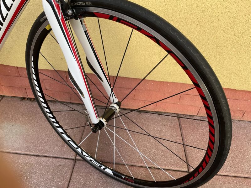 Specialized Roubaix SL4, vel 56, Ultegra, 105, kola Roval