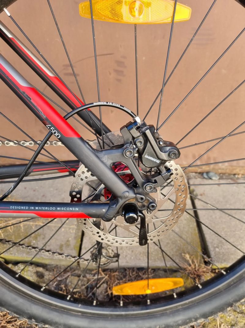 Trek 4500 - starší horské kolo