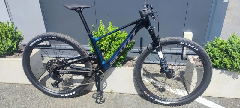Prodám NOVÉ karbonové celoodpružené MTB zn. SCOTT Spark RC Team (Martin Green), vel. M 
