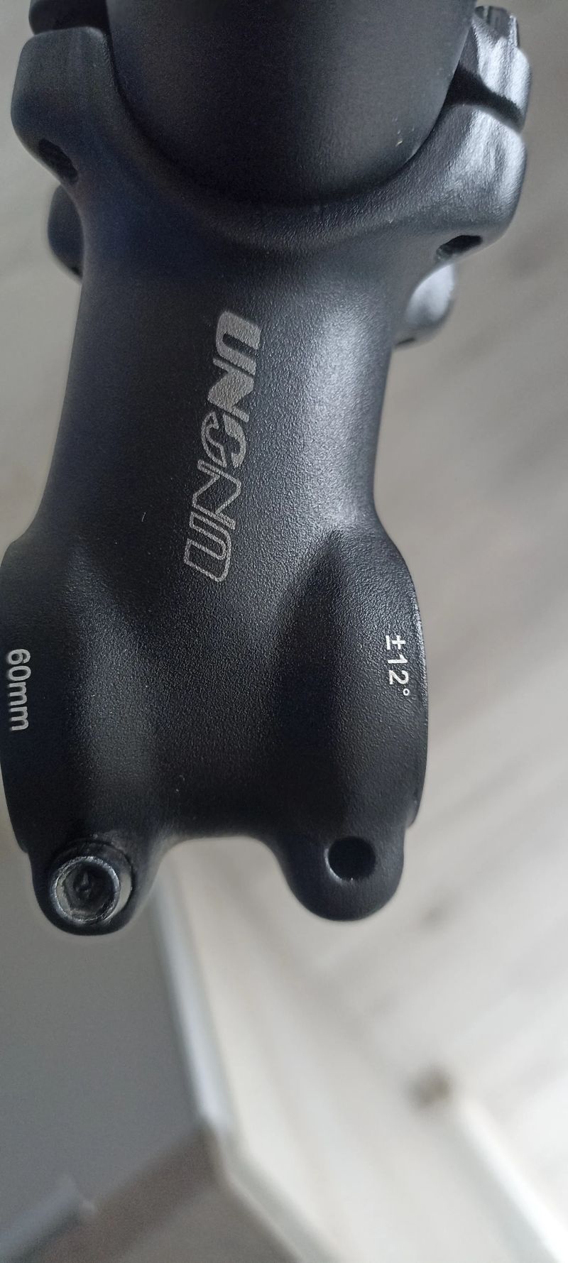 MTB řidítka Bontrager Comp + představec UNO