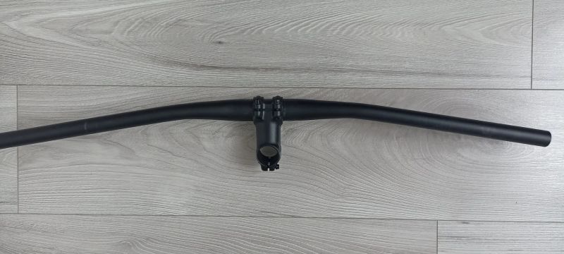 MTB řidítka Bontrager Comp + představec UNO