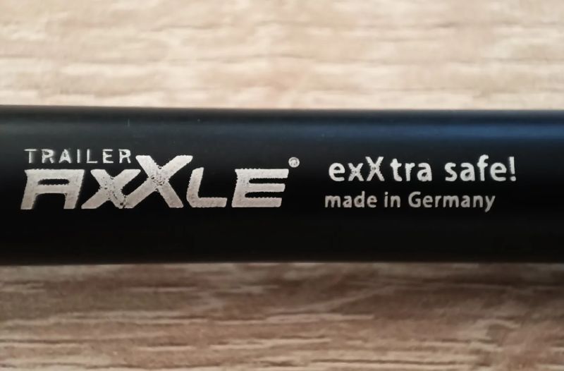 Thule Chariot axle mount závěs ezHitch pevná osa Rapilock RadoxX Trailer AxXle 