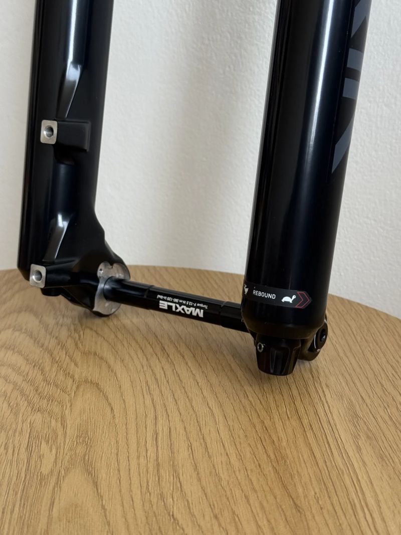 RockShox Lyrik Base 2025 – 160mm, 29” | NOVÁ, nepoužitá