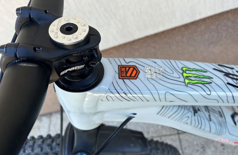 Prodám Trek Slash gen 6 vel. M/L el. řazení