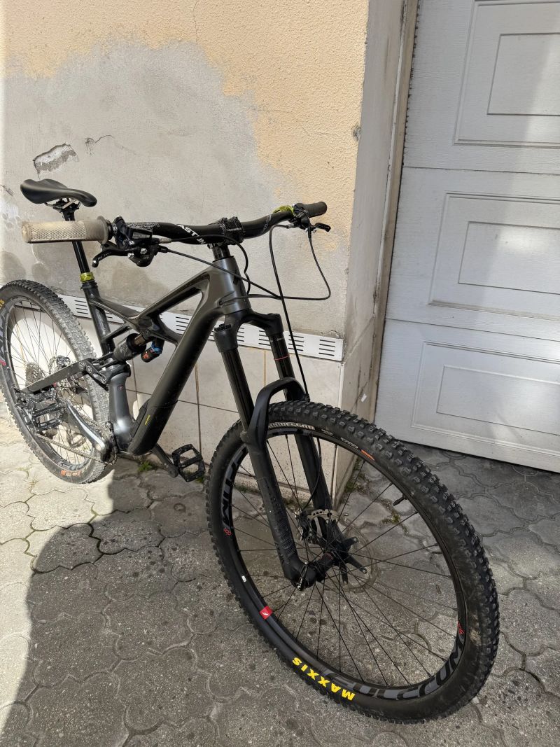 Specialized Enduro 29" carbon