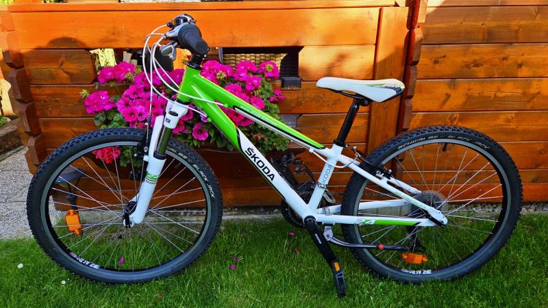 Dětské kolo 24" Superior RACER XC 24 "edice" ŠKODA AUTO minimálně použité jako NOVÉ. 