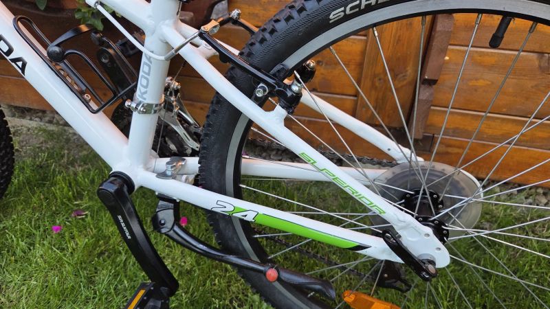 Dětské kolo 24" Superior RACER XC 24 "edice" ŠKODA AUTO minimálně použité jako NOVÉ. 