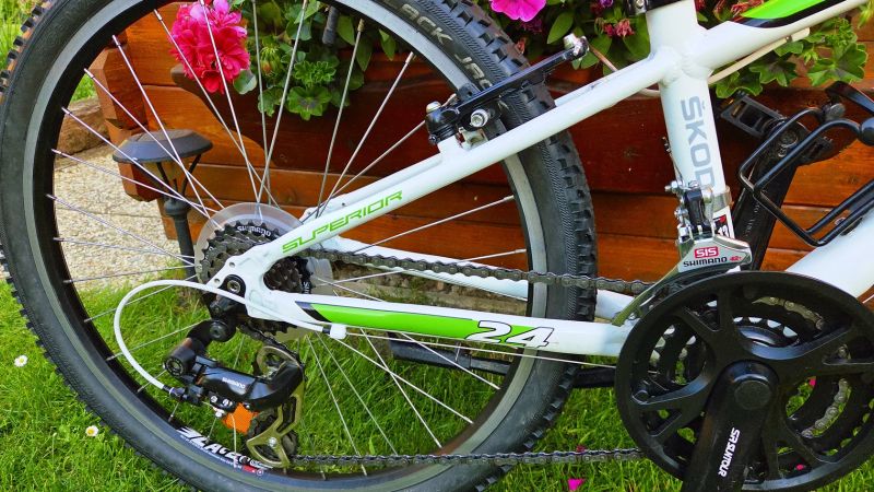 Dětské kolo 24" Superior RACER XC 24 "edice" ŠKODA AUTO minimálně použité jako NOVÉ. 