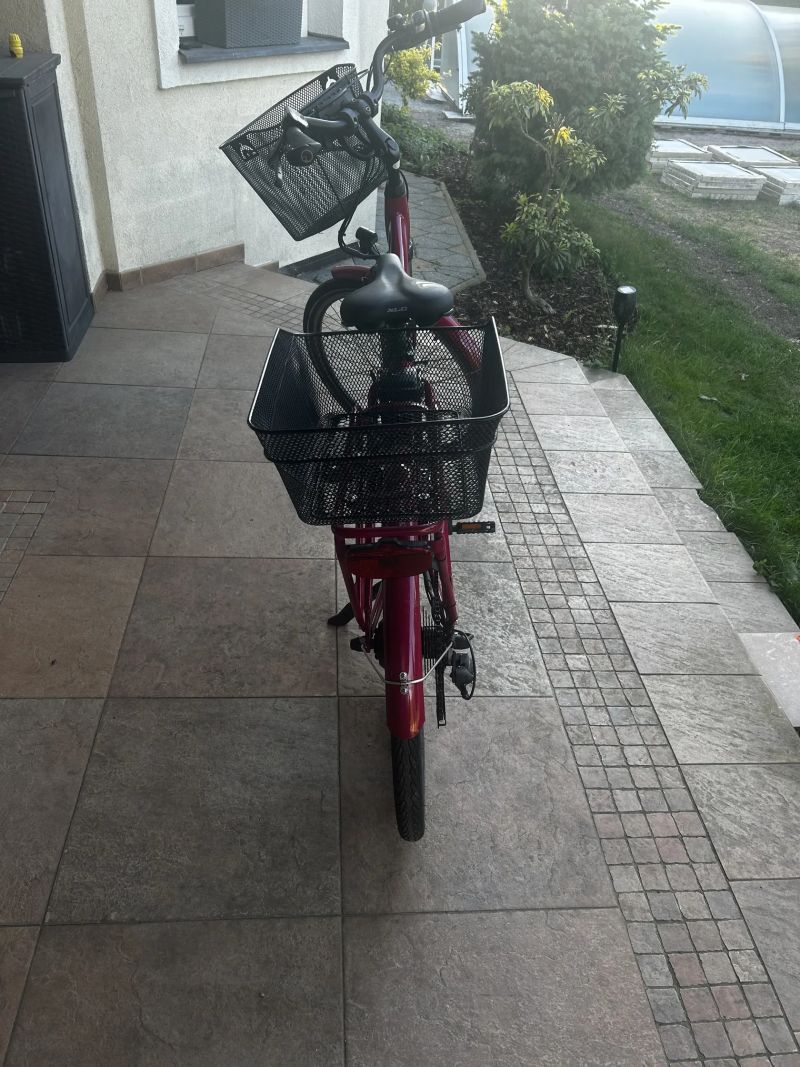 Městské elektrokolo Apache Wakita City 26" (2021) – Skvělý stav, najeto jen 984 km