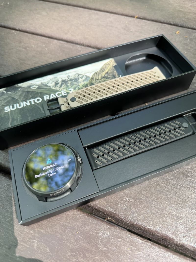 Suunto Race 2 Titanium Black, top stav, řemínek navíc 