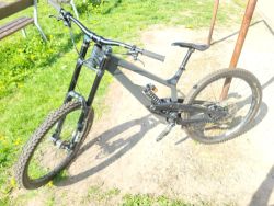 YT Industries Tues