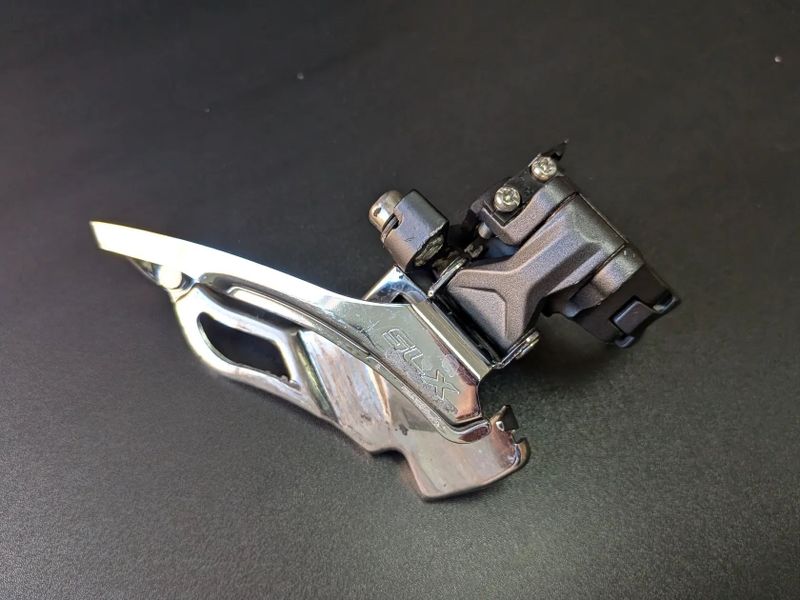přesmykač Shimano SLX 3x9