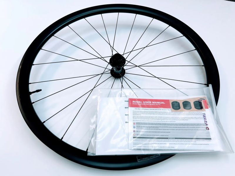 Specialized Roval Terra C karbonová zapletená kola 