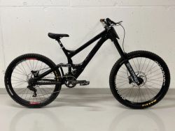 Zánovní DH Banshee Legend | TOP