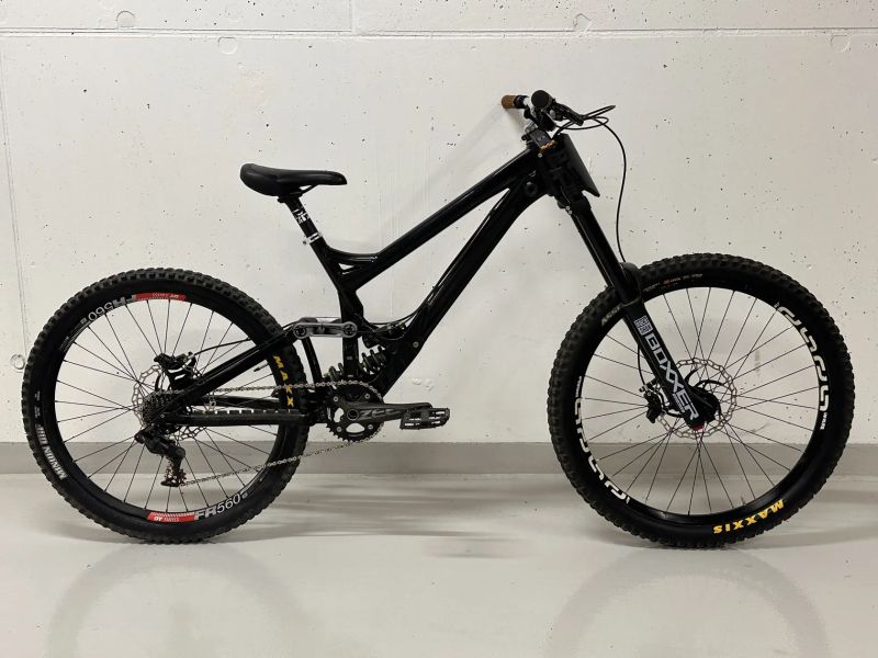 Zánovní DH Banshee Legend | TOP