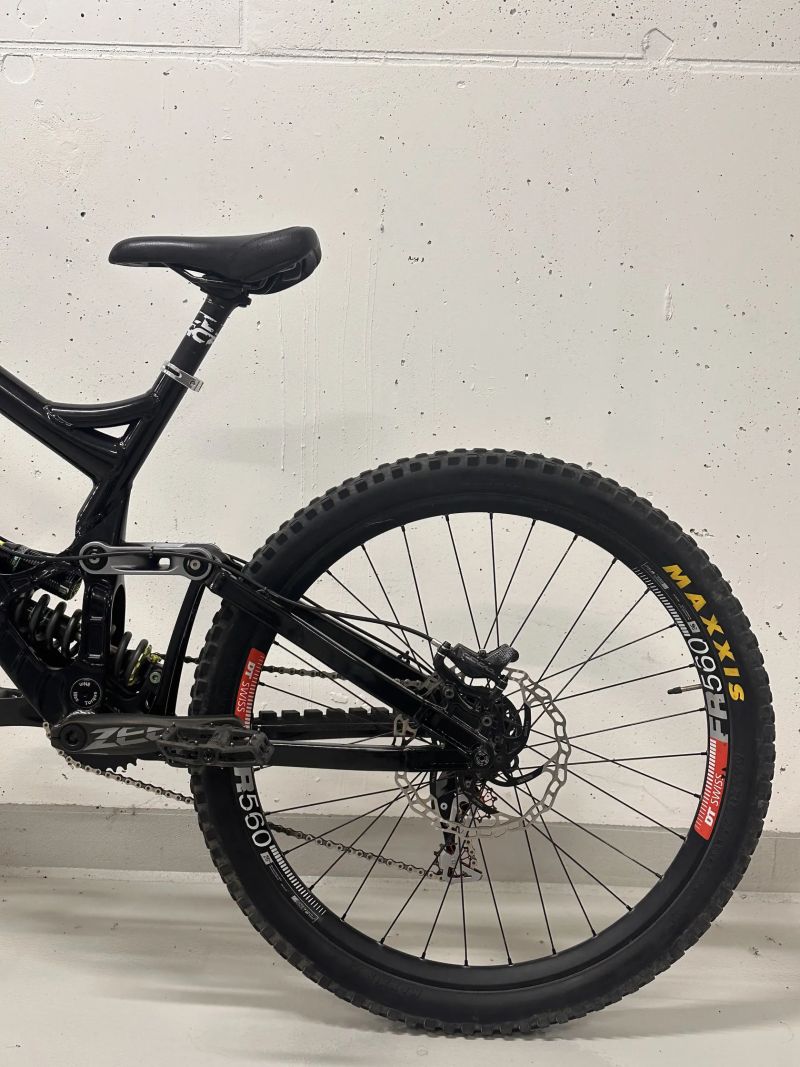 Zánovní DH Banshee Legend | TOP