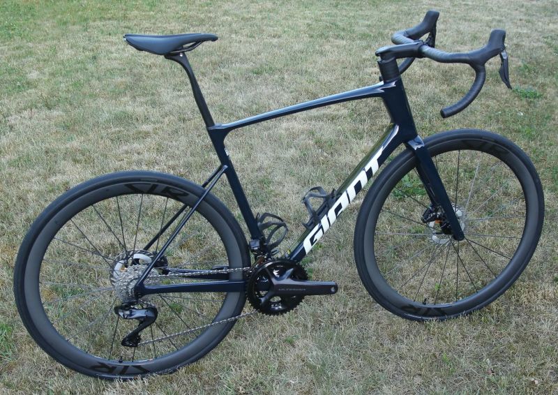 GIANT Defy Advanced Pro 0 Di2 2026 – špičkové endurance silniční kolo - NOVÉ