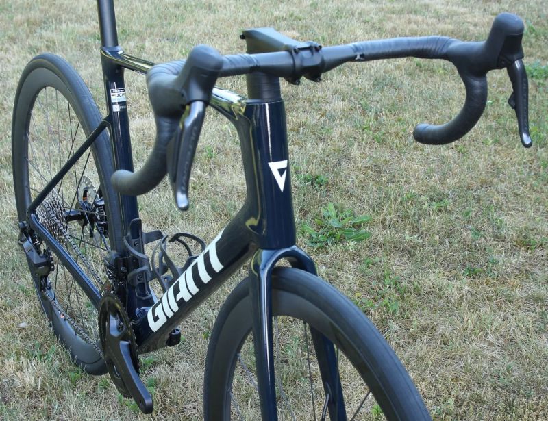 GIANT Defy Advanced Pro 0 Di2 2026 – špičkové endurance silniční kolo - NOVÉ