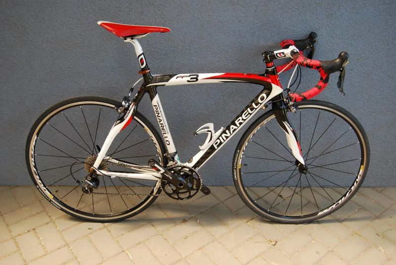 Karbonové silniční kolo Pinarello 53CM