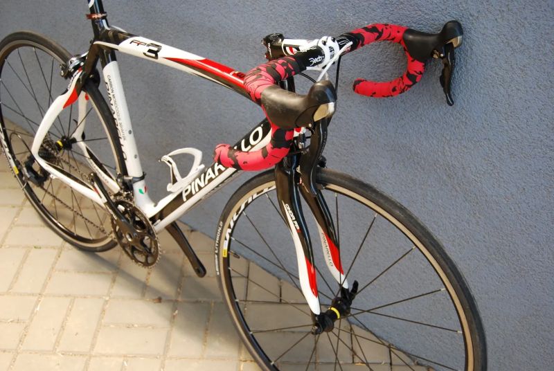 Karbonové silniční kolo Pinarello 53CM